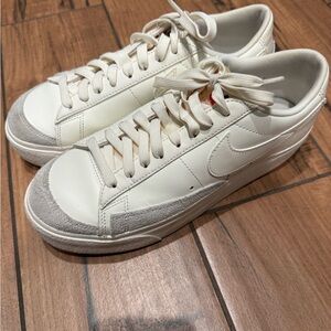 Nike Women's Cream and Gray Sneakers